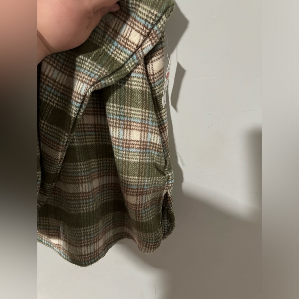 Dip - Soft Green Plaid Shacket - Picture 7 of 10
